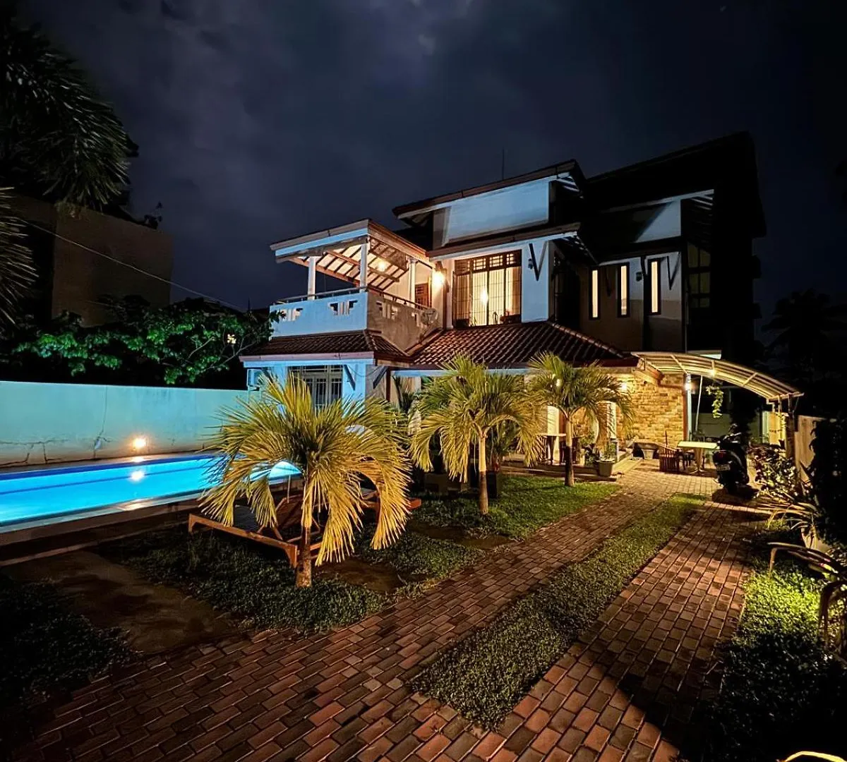 Grand Royal Villa Negombo